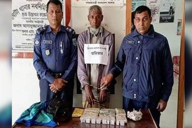 গাইবান্ধায় মাদকসহ কারবারি গ্রেফতার গাইবান্ধায় মাদকসহ কারবারি গ্রেফতার